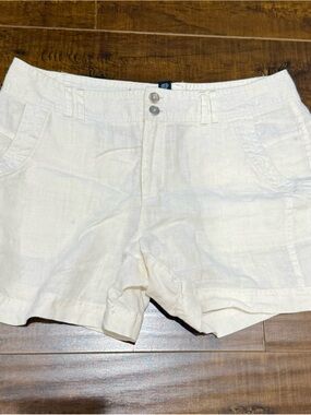 Women's White Linen Shorts